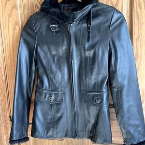 Via Spaga Genuine leather jacket with genuine rabbit fur trim. Black. Sz XS